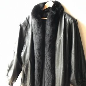 Leather jacket fur collar
